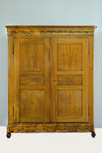 Biedermeier-Schrank um 1830