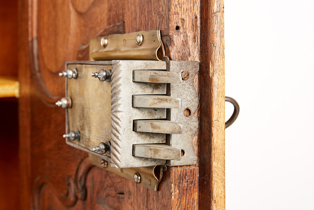 Rokoko Schrank um 1720/1740